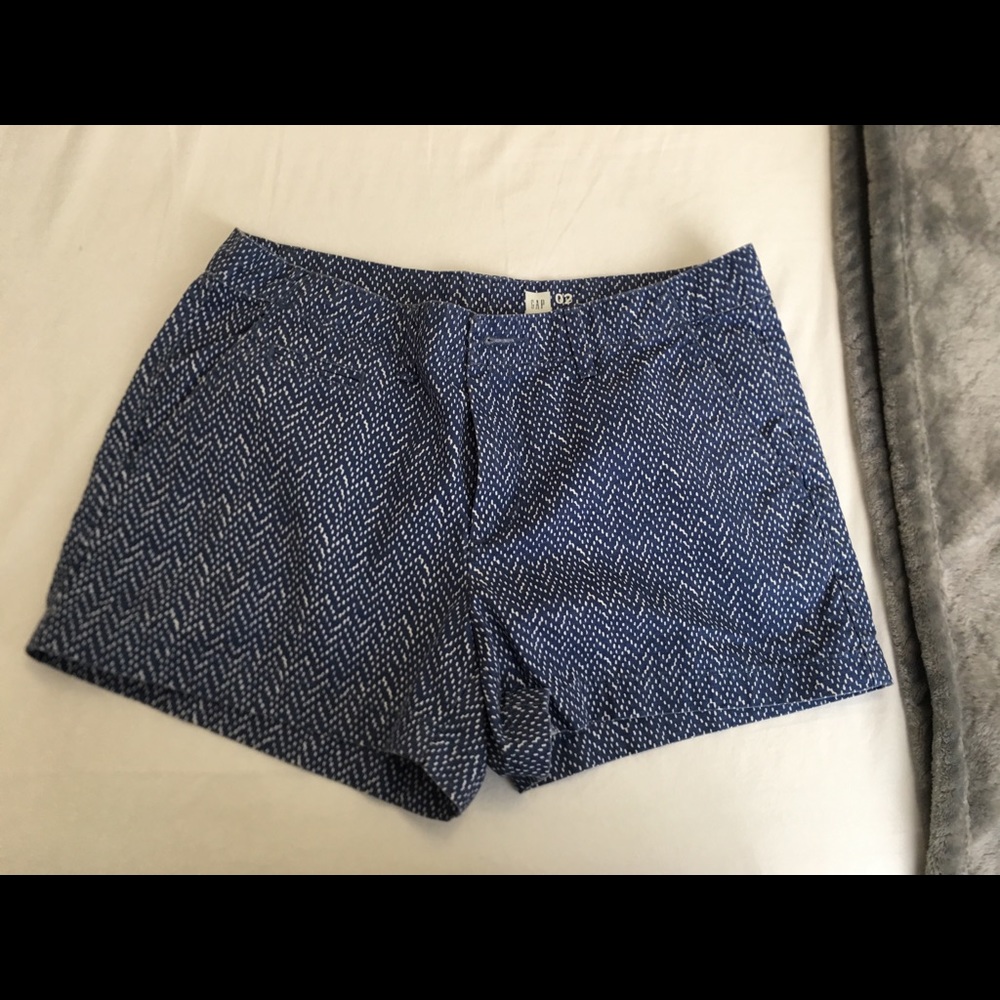GAP patterned shorts